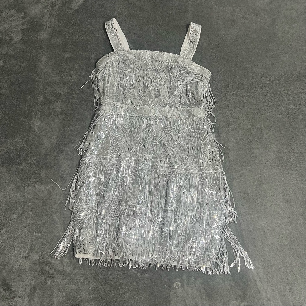 Beautiful and shiny silver dress💍